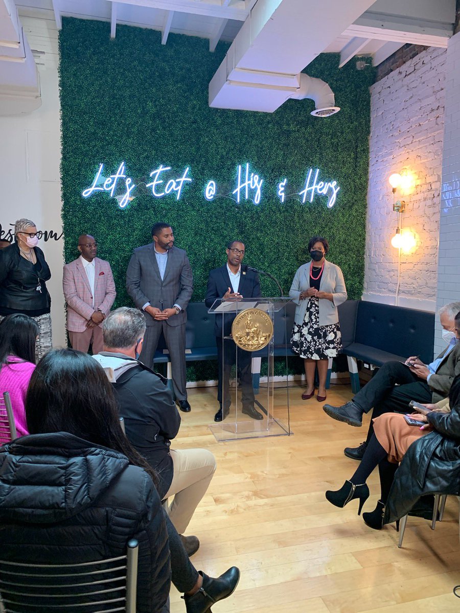 ORCA_DC's tweet photo. Director Carey(@LamontCarey) spoke today at the Mayor’s presser on re-entry initiatives for the District. Thank you,Director Carey for enlightening Returning Citizens and their families on the services MORCA offers. #fairshot #SafeDC @MayorBowser @DCMOCA @SafeDC https://t.co/YN3McIuqEk