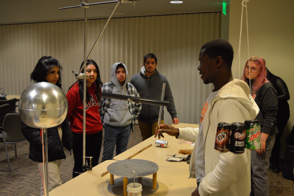 IdahoStateUCoSE's tweet photo. Last week, Dr. Steve Shropshire's Physics Roadshow visited the College Assistance Migrant Program's STEM workshop. Dr. Steve and his students demonstrated electricity, magnetism, and electromagnetism.

#IdahoStateU #IdahoStateUCoSE #ISUBengals #IdahoState #STEM #physics https://t.co/J4nHxiGzhA