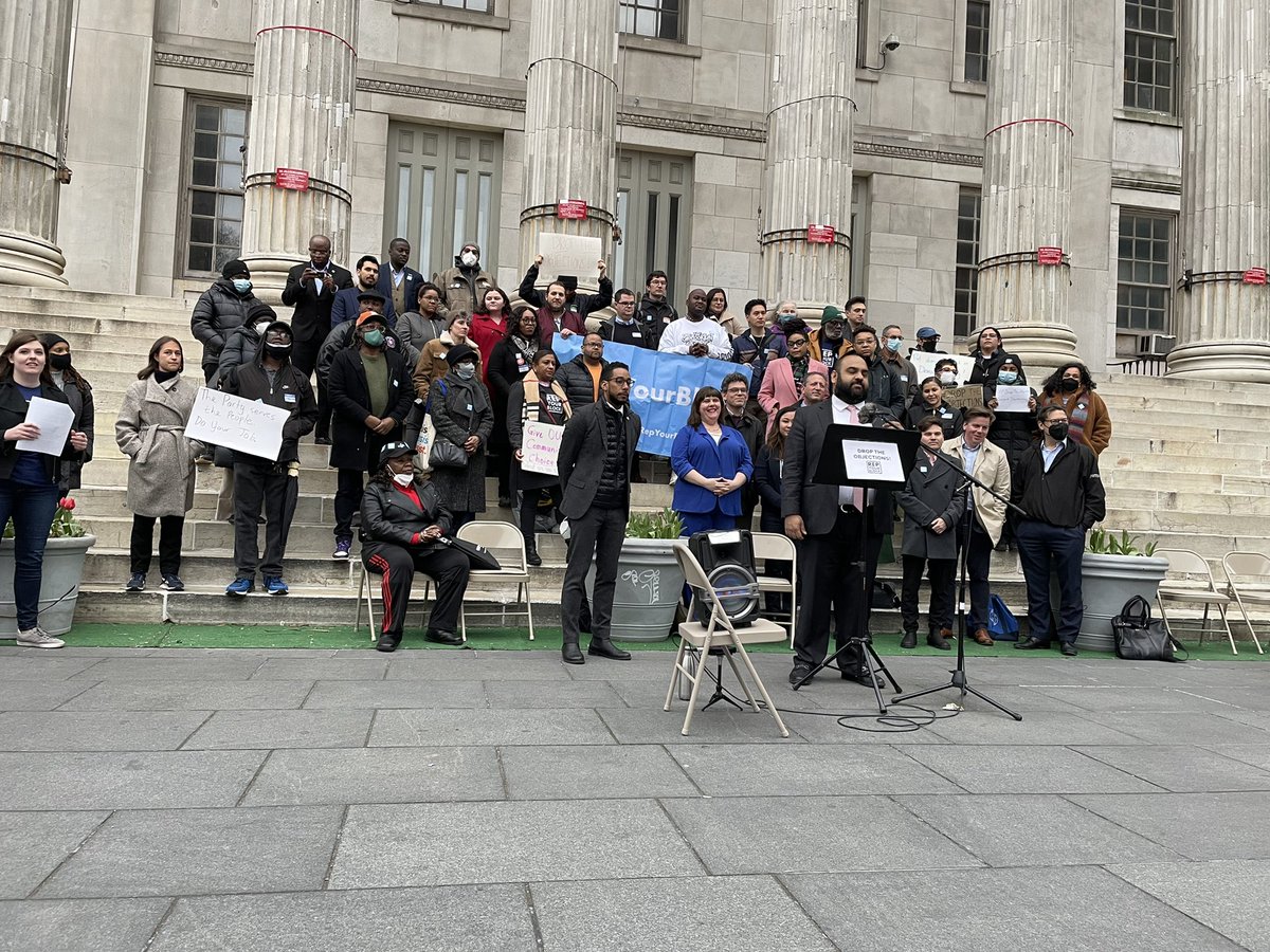 tralala_bk's tweet photo. This is what democracy looks like! #DropTheObjections https://t.co/MjLVYrhGz4