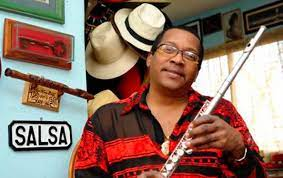 MundoSalsero's tweet photo. Hoy, los amantes de la música Cubana despedimos a quien fuera uno de sus hijos ilustres, El Maestro José Luis Cortés "El Tosco" ha fallecido.
Paz en su Rumba y mucha salsa pal cielo
#NGLABANDA #ELTOSCO #CUBA @LBamboleo @AgujayViniloMCG @RicardoMendivil @MannyDurango @javioegas https://t.co/SzKJVOY5sc