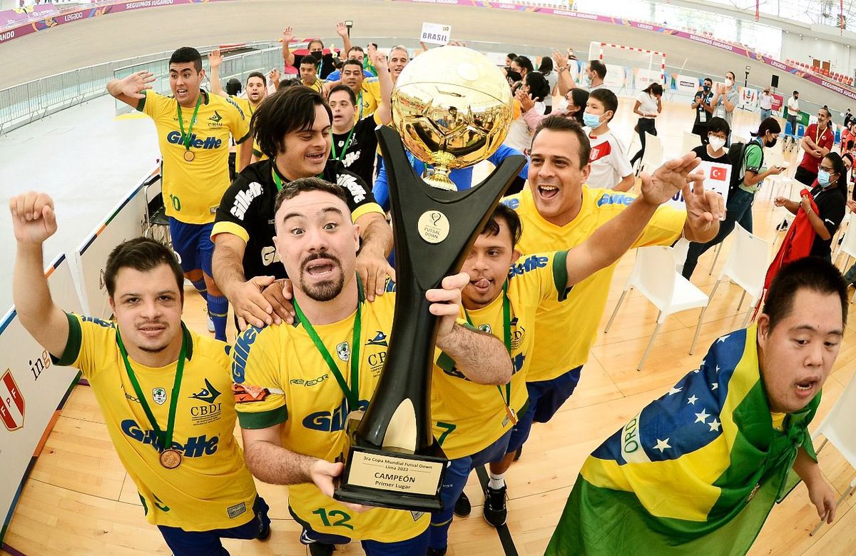 Parabéns rapaziada pela conquista! Representar nosso país é sempre um orgulho, e vocês fizeram isso de forma brilhante. Um exemplo para todos nós! #FutsalDown #CampeãoMundial #BrasilOrgulhoso