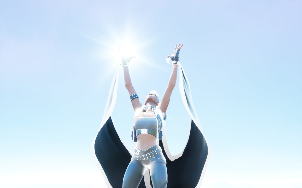 RafaSenn's tweet image. Jogando com a maioral #Fortnite #PrintScreen

Apoie: #Heather na Loja do jogo 
@ph___heather