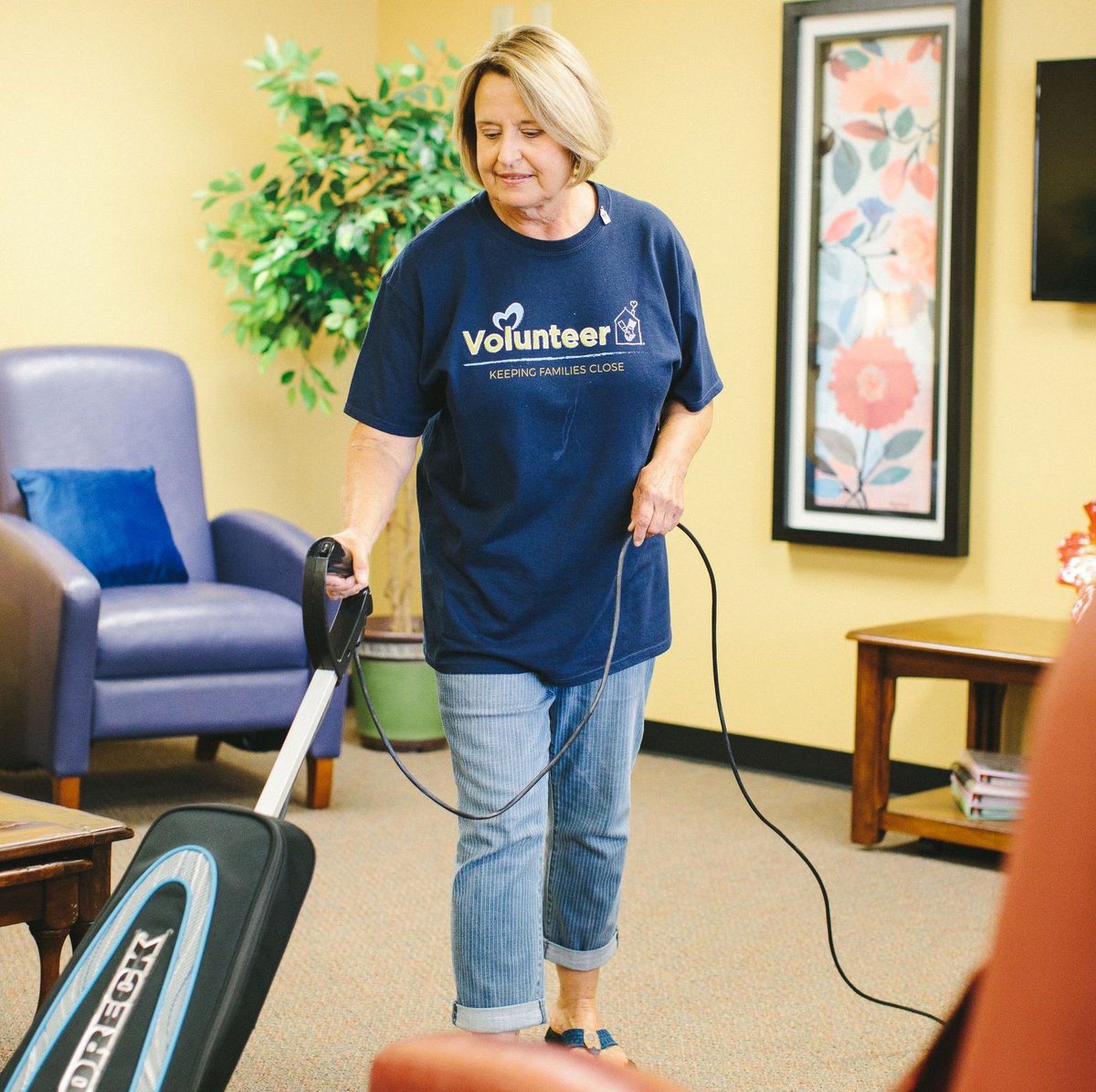 RMHCKentuckiana's tweet photo. Our volunteers are the heartbeat of our #RMHCK House & #RMHCK Family Rooms--itβs because of them things run so smoothly! Thank you to all of the #volunteers who help make this a beautiful home. https://t.co/VNzYOE6aj9