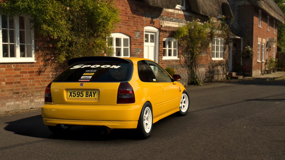 gizmo_kun__'s tweet photo. Some new shots of my irl car. Just wish I could change a couple things and it would be perfect. #GranTurismo7 #PS5 #Honda #Civic #b16a2 https://t.co/VjqvoeiYs6
