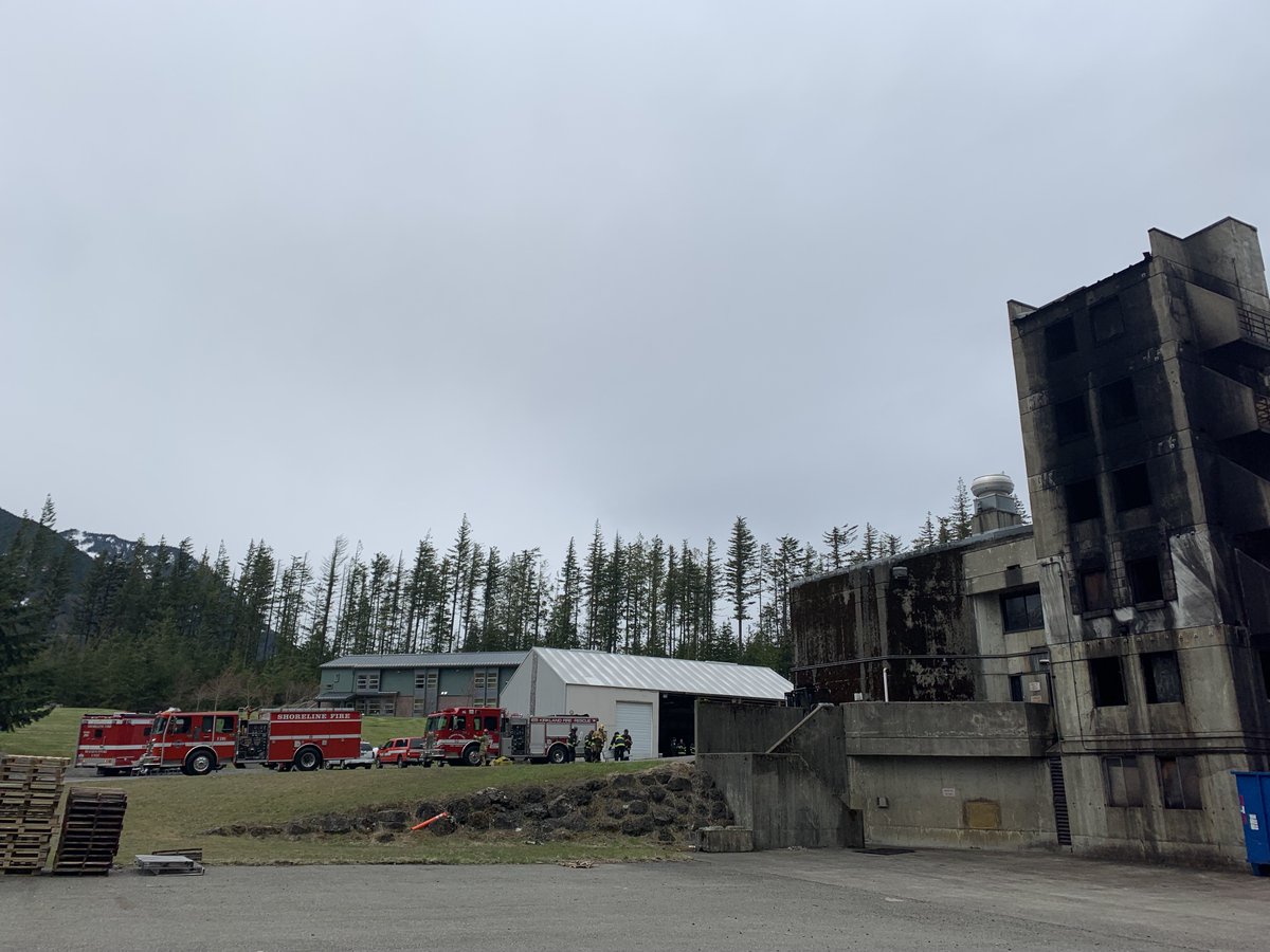 WAFireAcademy's tweet image. @BothellFire @ShorelineFire @woodinvillefr Onsite today and all week with #NorthKingCountyTrainingConsortium MCO's and #BurnBuilding training all week #WAFTA we want to see your fire training, tag us in your photos this week!
