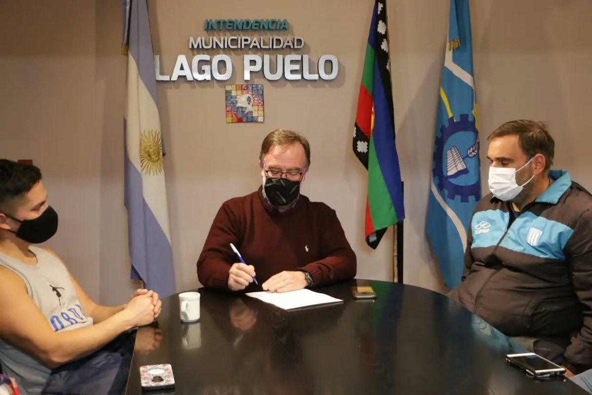 SOEME y ZO logró una recomposición salarial del 65% para los trabajadores municipales de Lago Puelo 
m.facebook.com/story.php?stor…