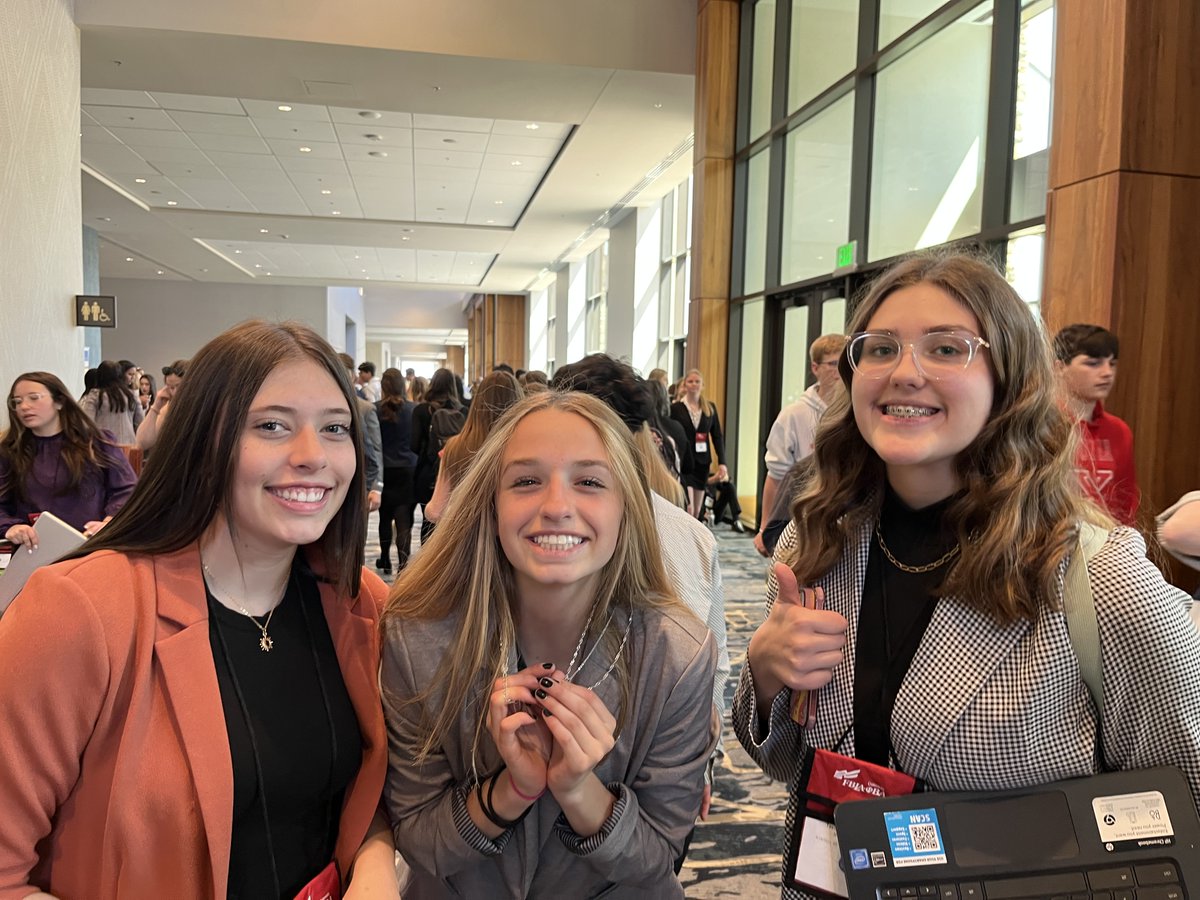 FblaSterlingHS's tweet photo. Great group of students representing Sterling High School! #sterlingcolorado #sterlingHS #FBLA #highschool #shs #fblaslc https://t.co/e2rpTTdknJ