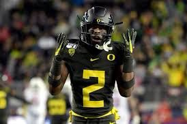 lil_smoove55's tweet photo. Blessed to receive a offer from the University of Oregon!!🤍💚 @SeguinCougarFB @Coach_JoeyMoss @coachjoegordon @TrueBuzzFB https://t.co/ucnRXISkzp