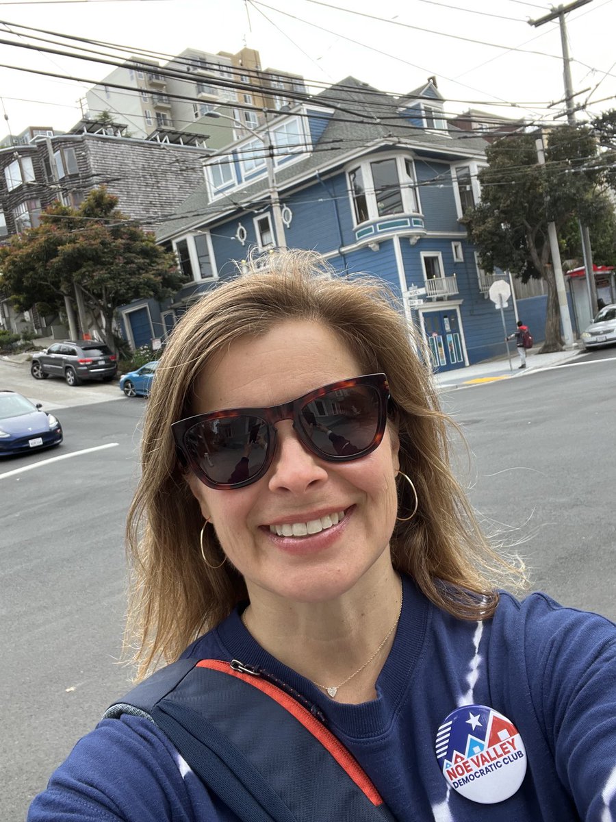 Doing hills for ⁦<a href="/MattHaneySF/">Matt Haney</a>⁩ today! My phone just asked me if I was doing a workout 💪 #gotv ⁦⁦<a href="/NoeValleyDems/">Noe Valley Democratic Club</a>⁩
