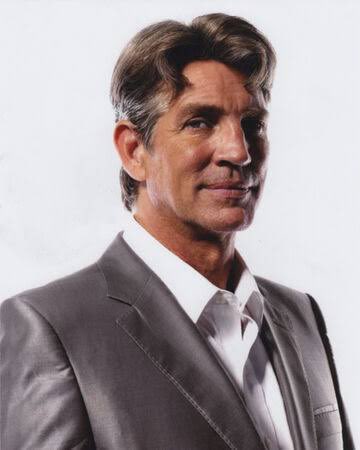 Happy birthday Eric Roberts. My favorite films with Roberts are It s my party and The Dark Knight. 