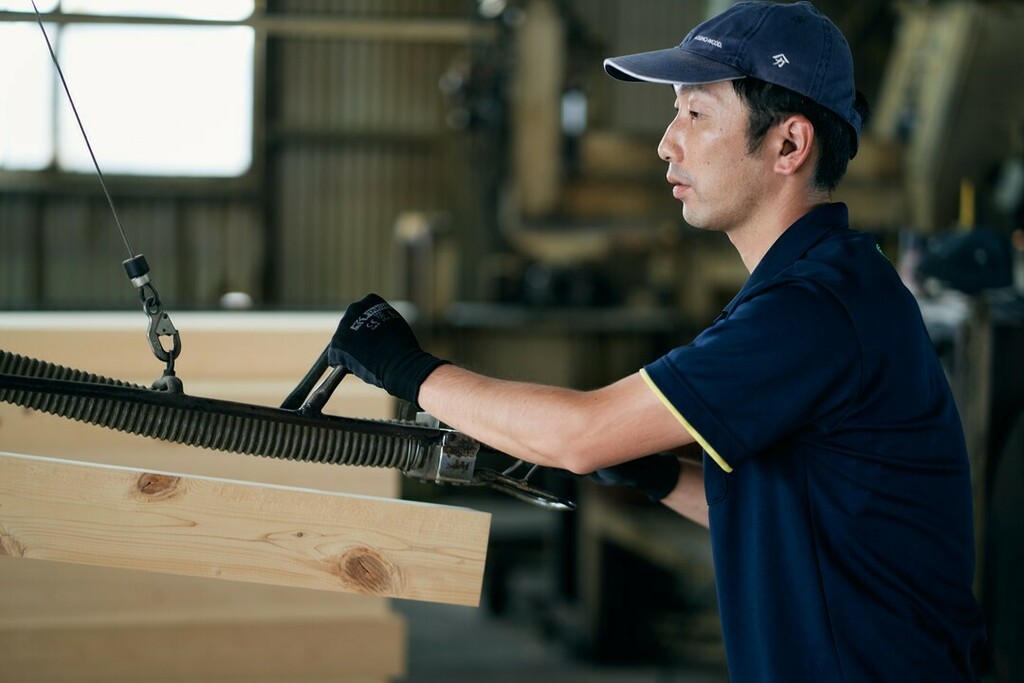 wodd_kiso's tweet photo. .
#木曽ひのき 
建材の仕分け作業

#製材 
#建築材
#働く 
#木曽谷
#勝野木材 
#w_odd
#木曽ひのき
#ひのき
#伐採
#diy
#端材
#端材diy
#木曽
#南木曽
#kiso 
#nagano 
#hinoki
#木のぬくもり
#木のある暮らし https://t.co/4zYIUja1lM