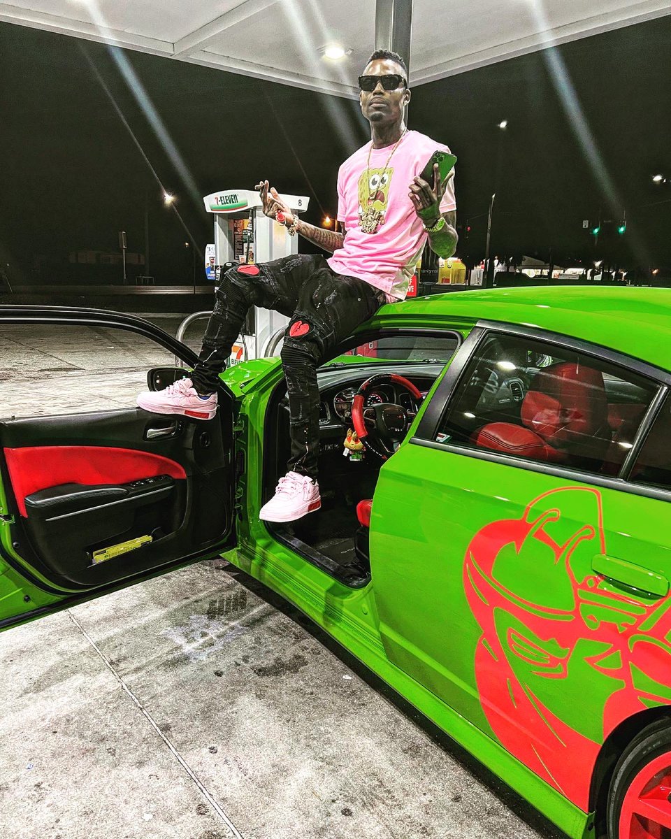 J_Dot239's tweet photo. Pull Up, Hop Out like….
#WeBeOutside #PopOutMode #PopOutBoyz #EasterSundayVibe
#GSGent #TeamKCB #SpodieLifeENT 
✔️💯🔋🤑🐝🤮🩸😎 https://t.co/7nzlBpzjPF
