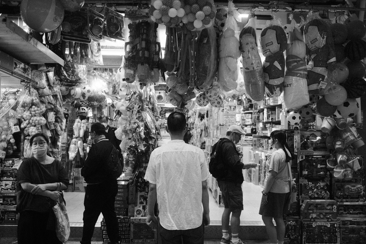 andrewlau's tweet photo. #streetphotography #hongkong #x100v https://t.co/9DcfYqDcRm