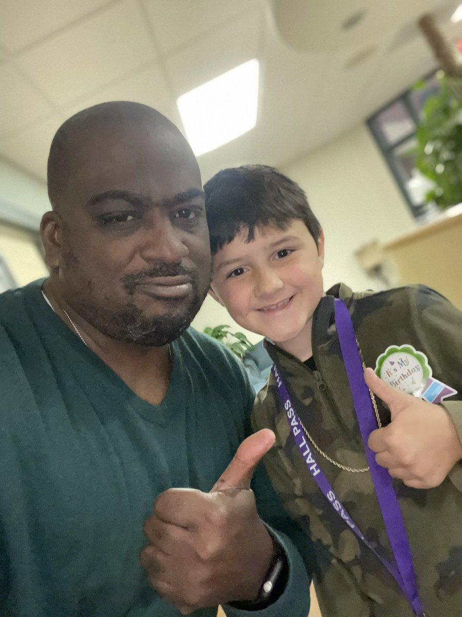 Bold_Leader864's tweet photo. This is Year 2 at The Loo and in my 1st year, I simply carried on the tradition of having a student come get a sticker & pencil for their birthday. I now take their pic & an “Usie”. It’s the smiles for me! #TheWaterlooWay #LooLove365 https://t.co/X3c32wDO1K