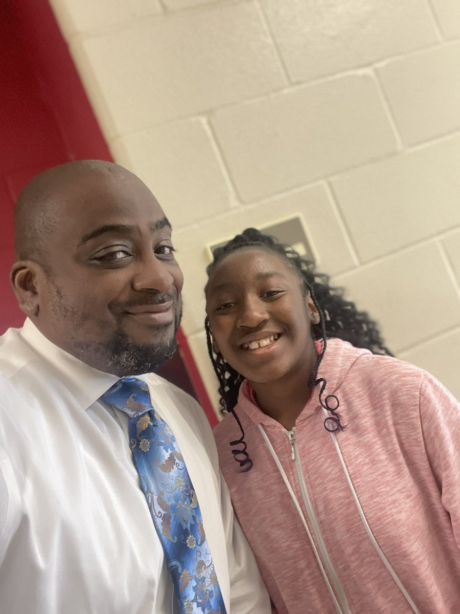 Bold_Leader864's tweet photo. This is Year 2 at The Loo and in my 1st year, I simply carried on the tradition of having a student come get a sticker & pencil for their birthday. I now take their pic & an “Usie”. It’s the smiles for me! #TheWaterlooWay #LooLove365 https://t.co/X3c32wDO1K