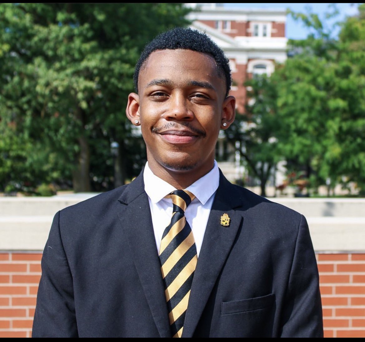 Join us in wishing Bro. Darnell Dowd a Happy 22nd Birthday! 🎊 We hope this new year bring you joy and success 🤙🏾