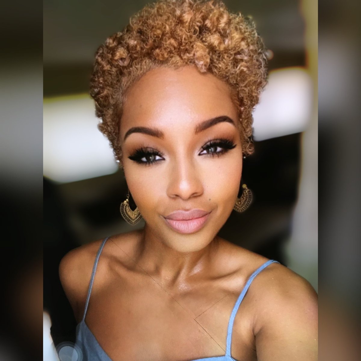 IAmRolexis's tweet photo. XOXO #IAmRolexis https://t.co/J9bpHEKlv8