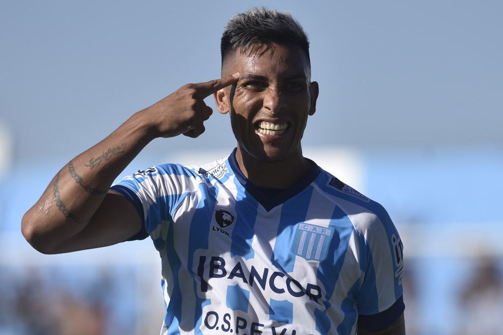 InteriorFut's tweet photo. En breve, por #IFSTREAM, la palabra de Facundo Rivero, jugador de @ClubARacing -puntero de su zona en el #FederalA- y que metió el gol del empate y uno de los penales en la histórica victoria ante San Lorenzo por #CopaArgentina https://t.co/qGV9NoYW43