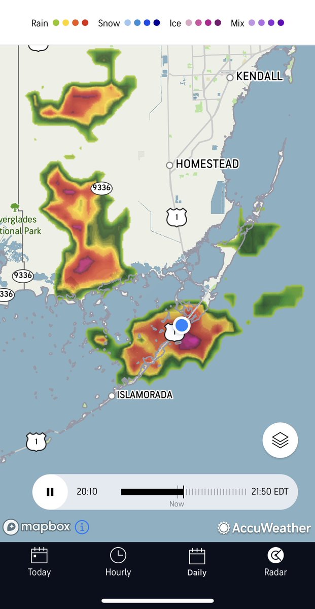 Massive storm in Key Largo currently <a href="/MetMattTaylor/">Matt Taylor</a> - I’m sitting here counting the seconds between the lightning and the thunder to see how far away it is. Is this true btw? 🤔