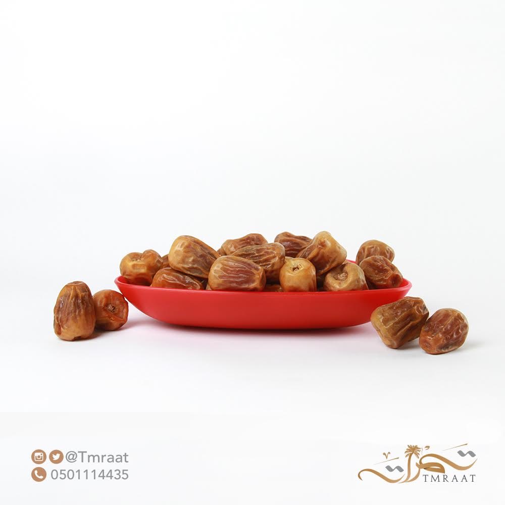 tmraat's tweet photo. قال ﷺ (نعم سحور المؤمن التمر) https://t.co/KBo3d6LU5l