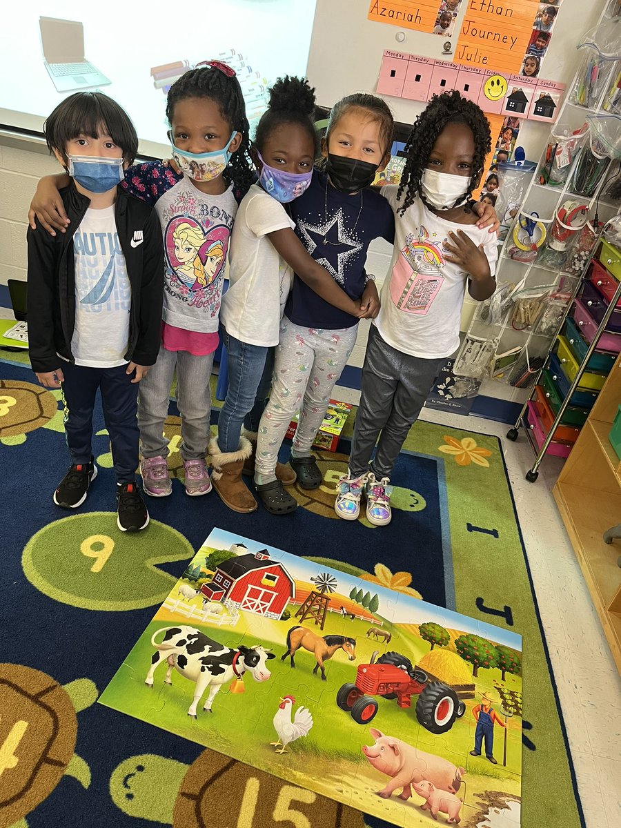 MsBaker_MVW's tweet photo. We are becoming puzzle pros! #fcpsprek #mvwes https://t.co/P9U8752DkS