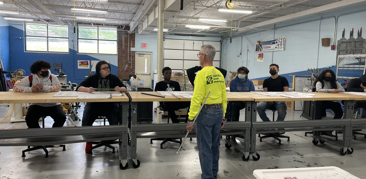 itsbrentdean's tweet photo. Shout to @LARhodes2 and the Energy &amp; Power students learning conduit bending and blue print application from the infamous Dana Morrow!!  

#engagement #classroomrelevance  #mentorship #realworld https://t.co/Ck5xyOSZRh