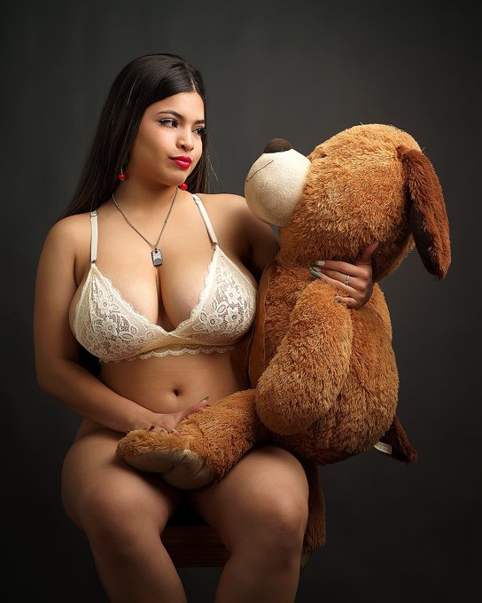 Que te observe c&oacute;mo yo a mi ositooo&hellip;. ❤️  Ese es el indicad@ 😘 https://t.co/MTOBF8XpXo