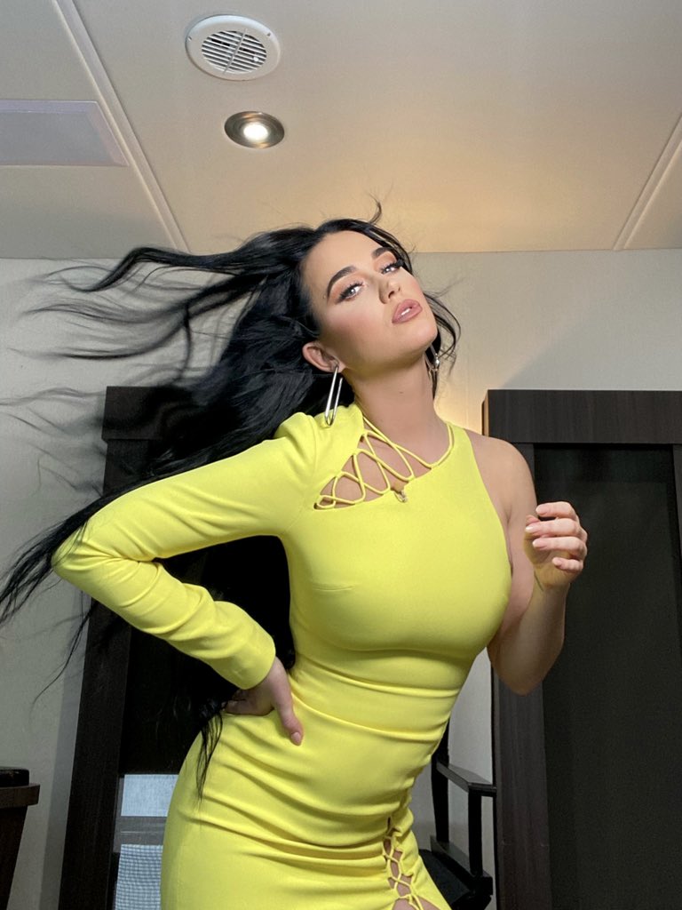 katyperry's tweet image. BTS lookin like a baby chick on #americanidol rn