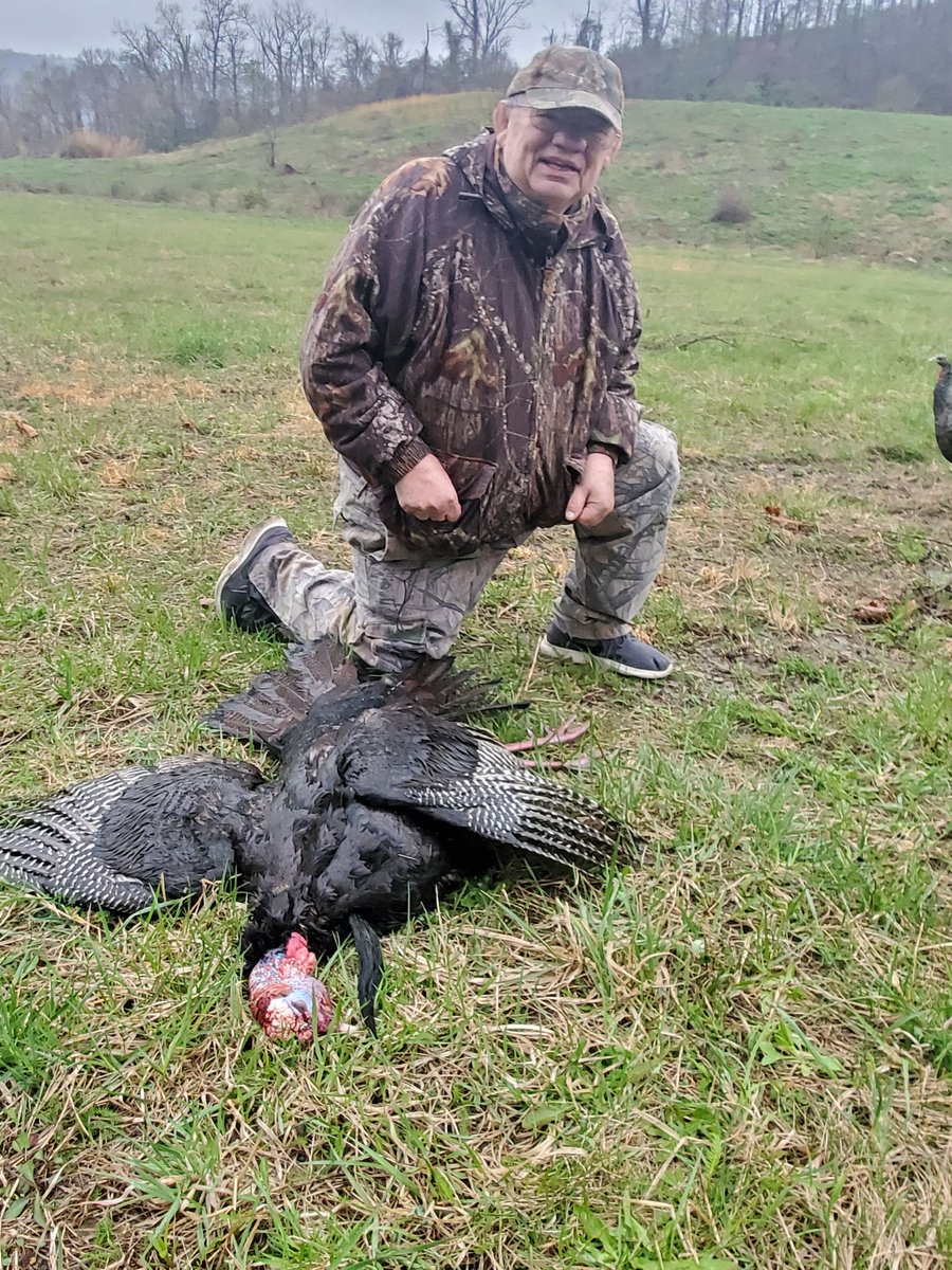donohew19's tweet photo. My Dad!
75 and still loves the chase! Got this one to commit.  23lb 11" 1-1/8

Best part was we got to enjoy it together and on film. It's being edited by my friend asap! https://t.co/rdqyahpO80