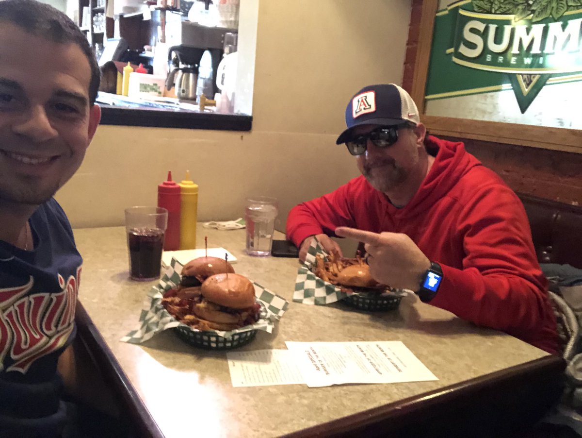 Happy Birthday 🎁🎈 to the best Minnesota tour guide there is! ⁦<a href="/EnCsPops/">G.Voss</a>⁩ #happybirthday