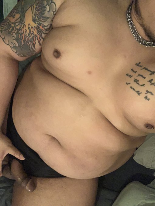 Just chillin https://t.co/RMl1uaCBAL