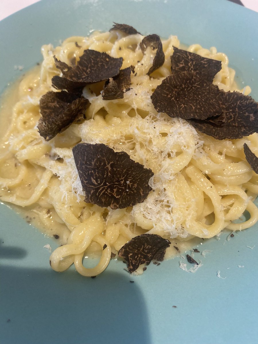 東京のお店でlunchー❣️
トリュフのパスタめちゃくちゃ美味しかった😍