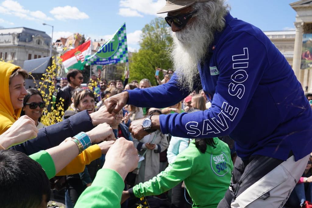 Sadhguru tweet media