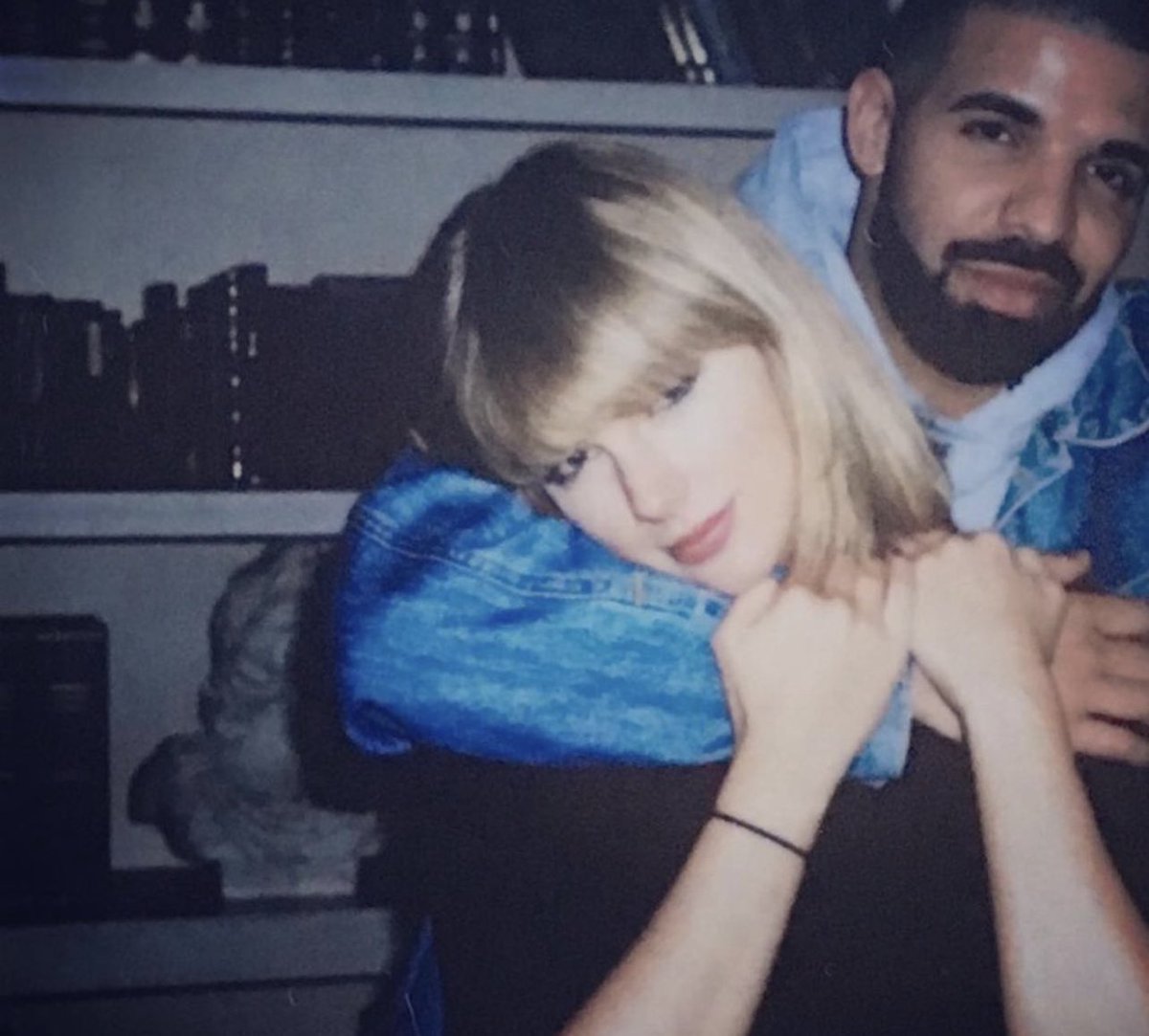 ComplexMusic's tweet photo. Taylor x Aubrey 🫂 https://t.co/h2EULnVYxl