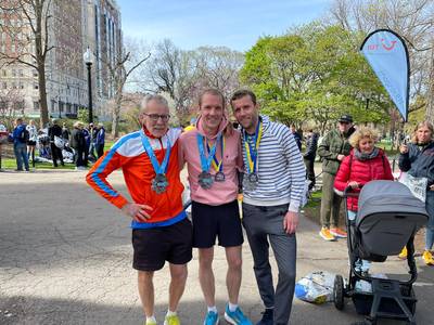 De zes grootste marathons ter wereld afgevinkt; vader en zoons uit Budel finishen in Boston dlvr.it/SNq8jG