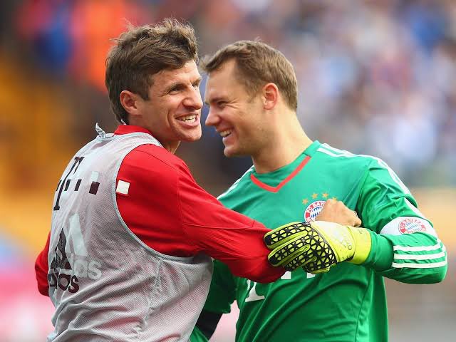 ✍️ Manuel Neuer ve Thomas Müller, Bayern Münih ile 2025 yılına kadar yeni bir sözleşme imzalayacak. 

(Sky DE)
