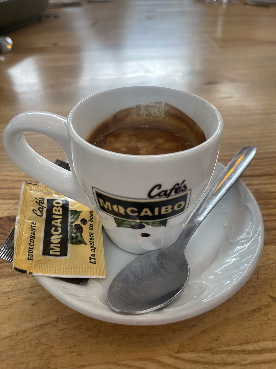 Buenos días afición 👋🏼

Un buen <a href="/CafesMacaibo/">Cafés Macaibo</a> para comenzar el martes ☕️🔋