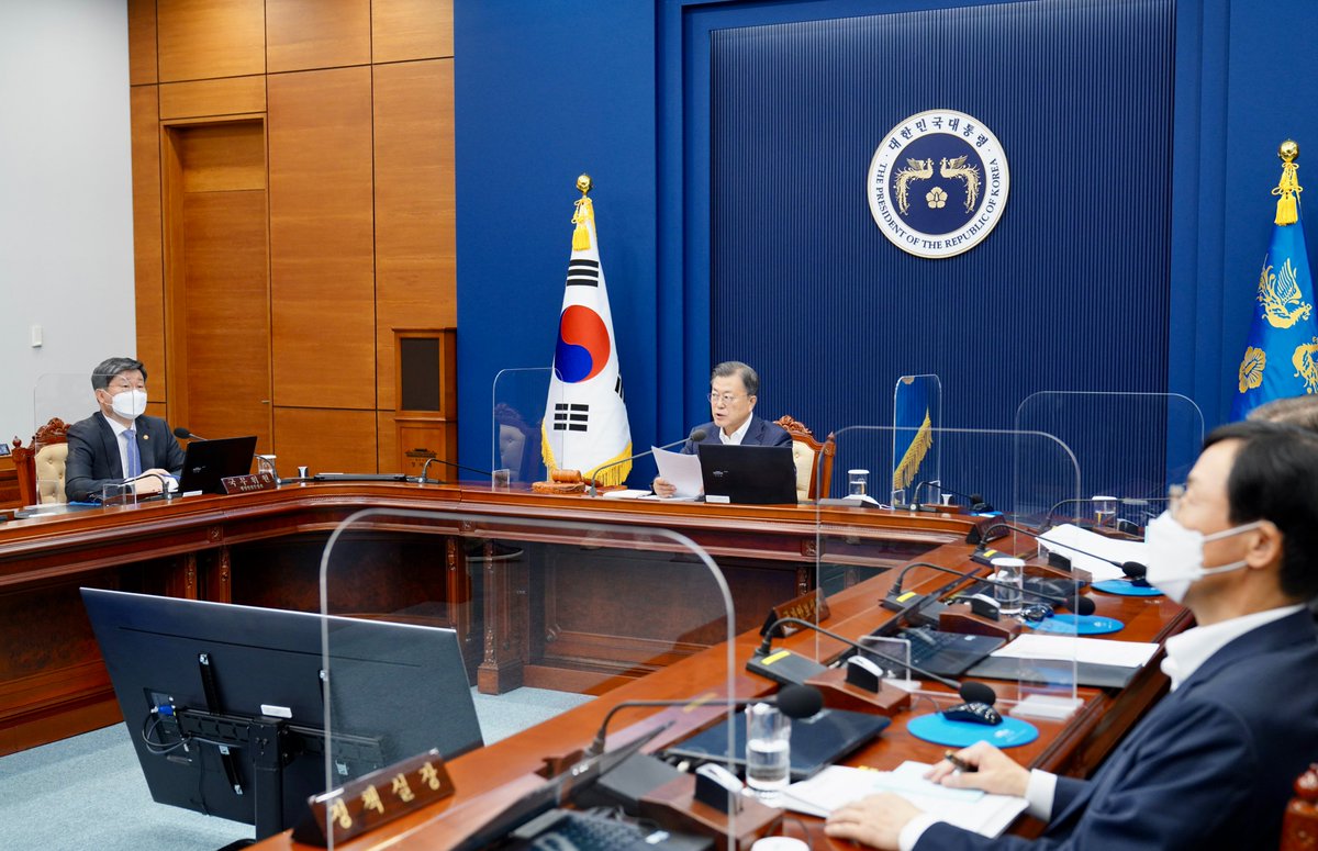 동북아 8대 메가시티로 도약하겠다는
목표를 향해 힘차게 나아가길 바랍니다.
자동차, 조선, 해운, 항공, 수소 등
전략산업 육성과 함께 인재양성의
공동 기반을 마련하고, 공간혁신과
교통망 확충으로 수도권처럼
1일 경제생활권을 확장해 나간다면
충분히 성공할 수 있습니다.