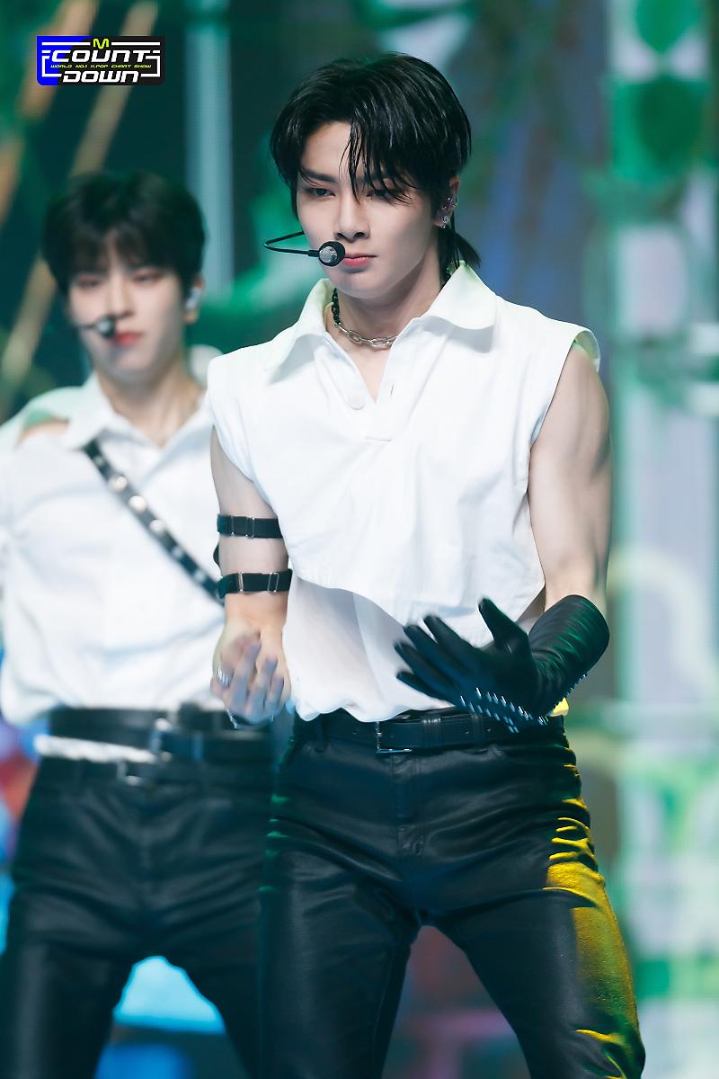 inyourlover's tweet photo. 이날좋음 https://t.co/MXisy0etEm