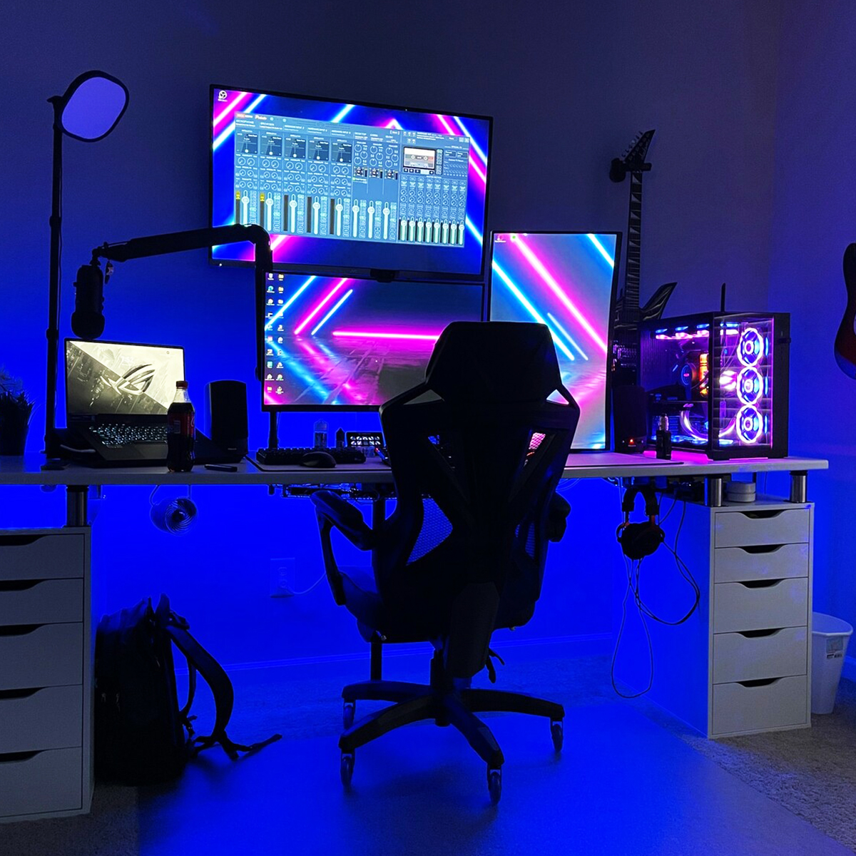 ASUS_ROG's tweet photo. Check out the dream game rooms your fellow gamers have designed. 🖥️ ❤️🔥
Join the #ROGGameInStyle Giveaway until Apr.22 to win tons of ROG gear. 👇
https://t.co/KYO1h3WghT
@IntelGaming
@CORSAIR @gskillgaming
@kingstontech @teamgroupinc
@XPG_Global https://t.co/T6c5iAtGAD