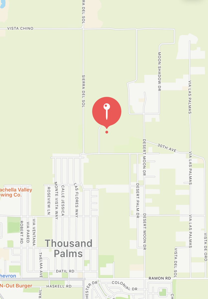 CALFIRERRU's tweet photo. VEGETATION FIRE - Rptd 6:37 PM. 29000 Blk Calle Castillo Ln in Thousand Palms. Firefighters are on scene of a large mulch pile on fire that extended into a grove of palm trees. 9 engines and 1 Battalion Chief have been assigned to the incident. #CastilloFire https://t.co/qm5MUZmTSH