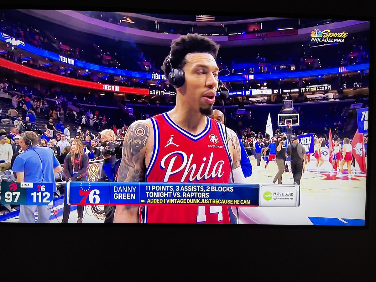 ImZamo's tweet photo. He added 1 vintage dunk just because he can. 😂 #sixers  #playthesong @975Middays https://t.co/gJMOD05uGy