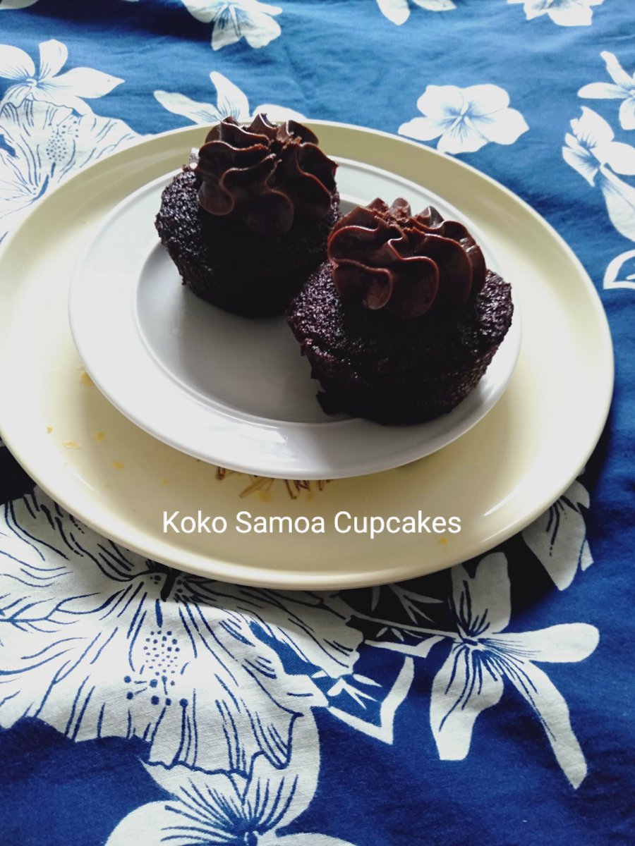 martstow's tweet photo. Blue Rose Cafe Koko Samoa Cupcakes.
Finally got to taste the legend that is...
Didn't disappoint.
#BlueRoseCafe
#Bucketlisttreats
#SandringhamsFinest
#KokoSamoa
#Cupcakes https://t.co/aQfMeCA4wf