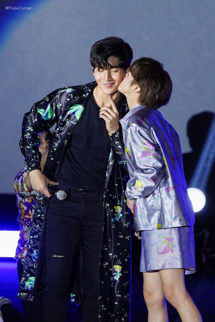 ohmflukescam's tweet photo. I still remember this unforgettable moment of that Fan meeting 💙💙
#OhmFluke #ohmflukewithmyblue 
#Ohm_Thitiwat #fluke_natouch https://t.co/Kv5zxIORSa