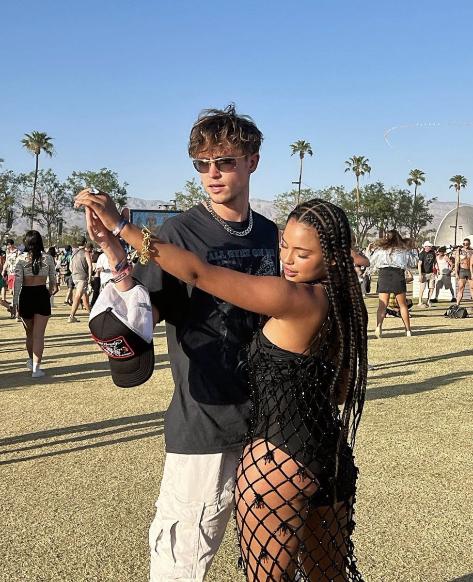 Coachella looks 2022 💜