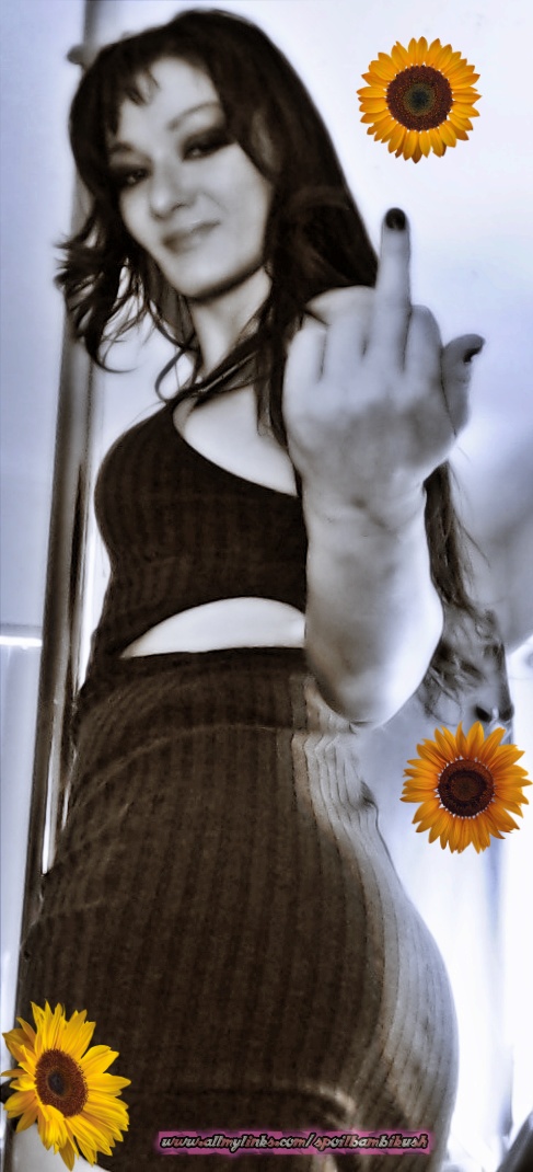 You only need to remember ONE 🔗 to keep up with everything that I've got going on at the moment, as well as in the upcoming future! This includes 💰METHODS TO TRIBUTE, My 🎞️🎥content sales sites, Wishlists & SO MUCH MORE!! https://t.co/q6WPdWlwJZ