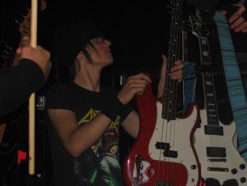 hourly mikey way 🖤 (@mikeywayoclock) on Twitter photo 