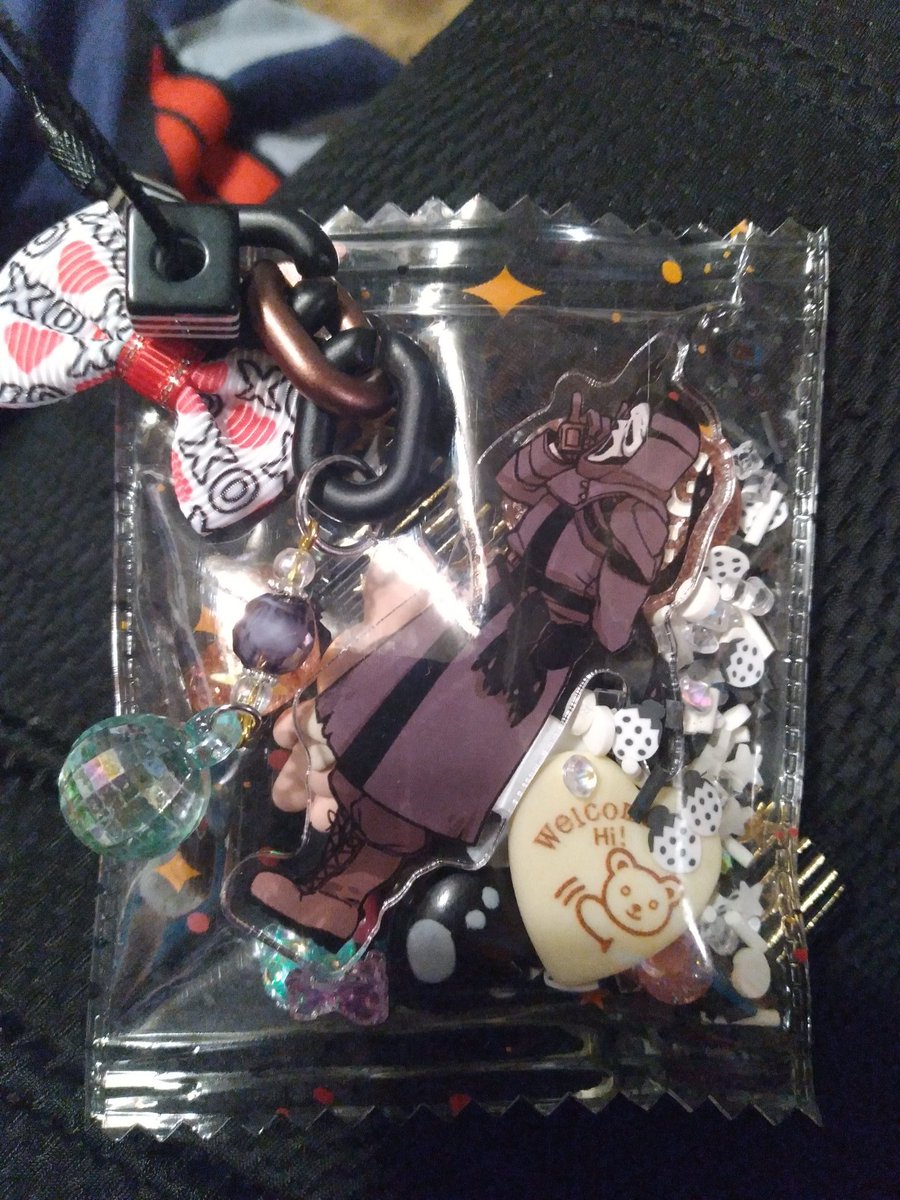 DaToastface's tweet photo. hey guys sooo sorry if I have been posting any artwork of phxgf been busy with college and other stuff hope this summer I will get too it and also @neowoero thank you 
they finally arrived and they are sooo adorable ❤️🥰 https://t.co/B1JwhHBihE
