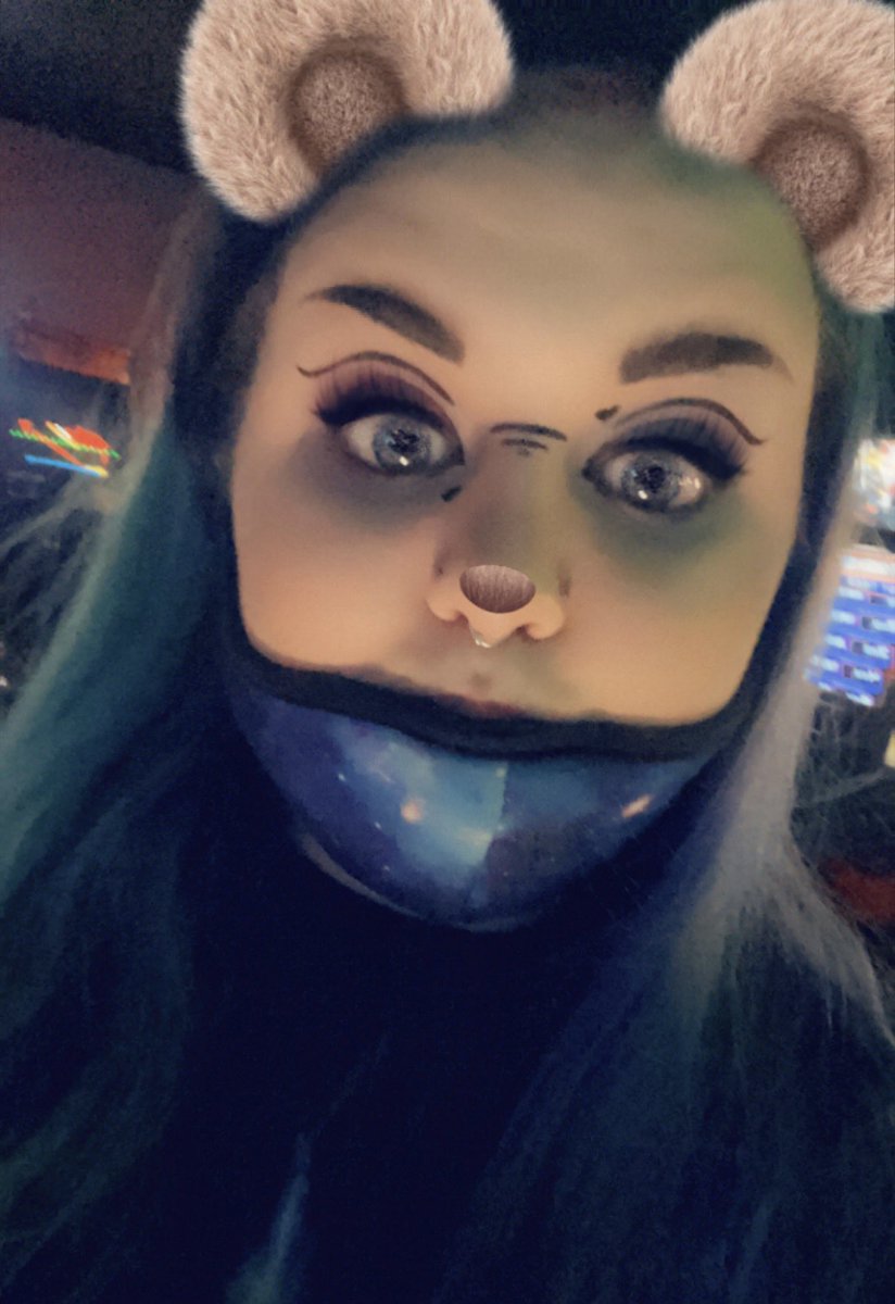 HeatherMerrie's tweet image. Got to hang out with my cupcake today. Went to a really fun retro arcade and bar near Orlando