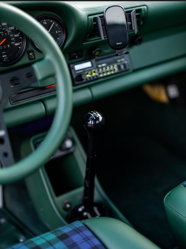 JokerXXXNFT's tweet photo. Some things are meant to last - like this classic 1986 @Porsche  911! #refurbished from scratch with a new interior, over 800 new parts, and a new gearbox, this classic will serve you well for years to come!
#Porsche #racing #restoration #cryptoauctions #nftauctions #JOKERxxxNFT https://t.co/vjnqG3iuvC